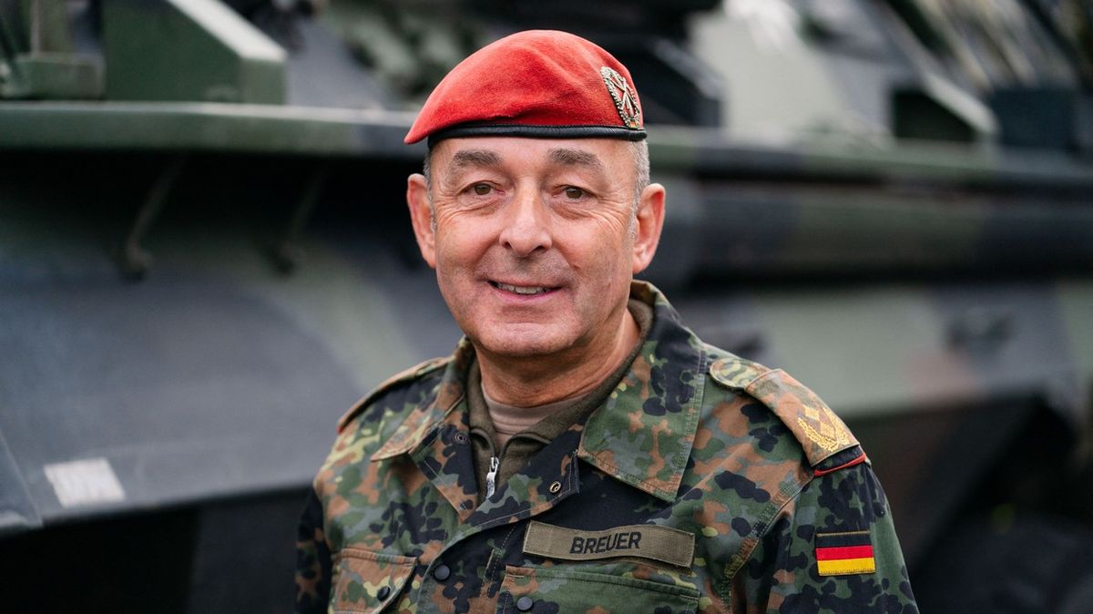 Boji velí generál. Příští německá vláda vytáhne proti covidu nové eso